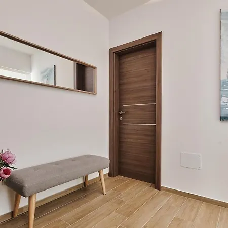 Celtis By 4*